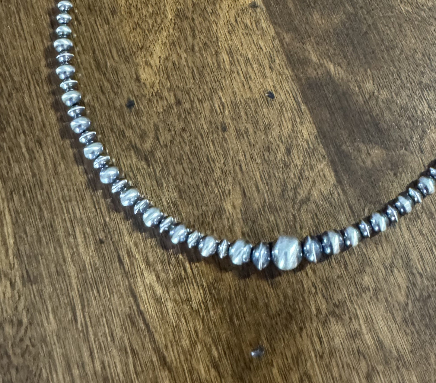 Navajo Pearl Necklace - 16" (Graduated) 2407