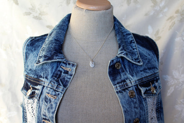 White Jasper and sterling silver pendant on a 16" sterling silver box chain